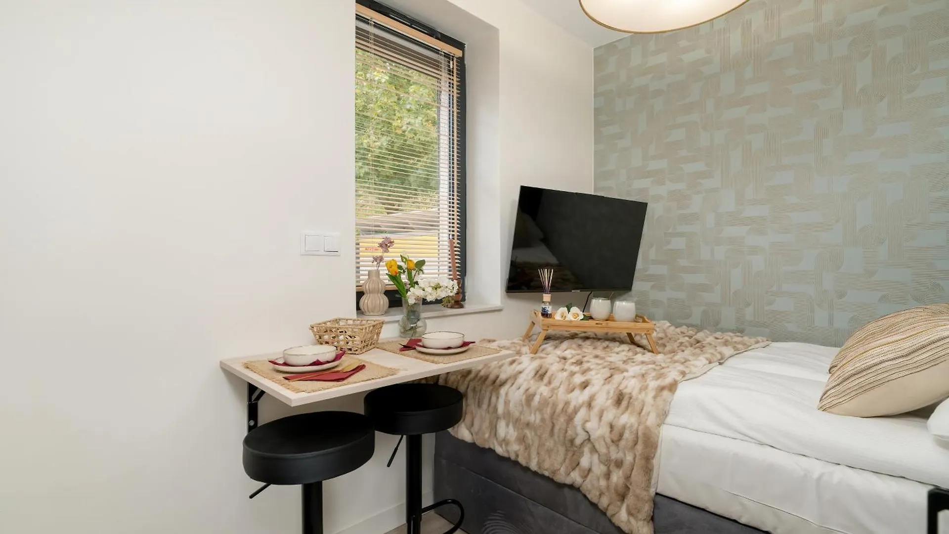 Klimatyzowane Apartamenty W Poznaniu Z Biurkiem Do Pracy Zdalnej By Noclegi Renters 公寓