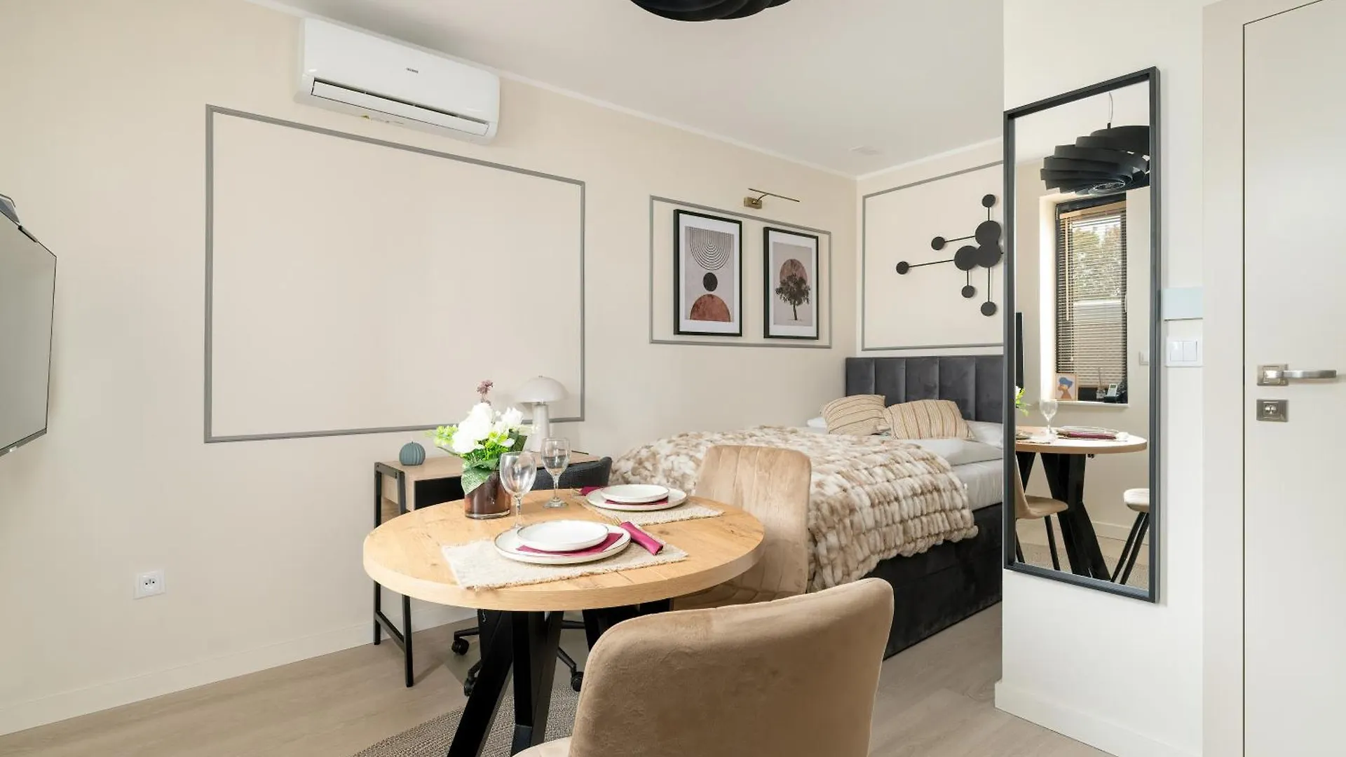 Klimatyzowane Apartamenty W Poznaniu Z Biurkiem Do Pracy Zdalnej By Noclegi Renters 0*, 波兹南 波兰