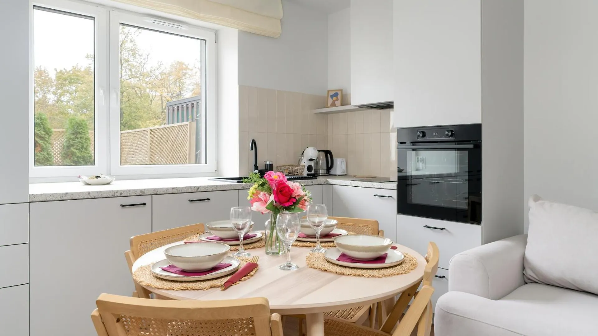 公寓 Klimatyzowane Apartamenty W Poznaniu Z Biurkiem Do Pracy Zdalnej By Noclegi Renters 波兰