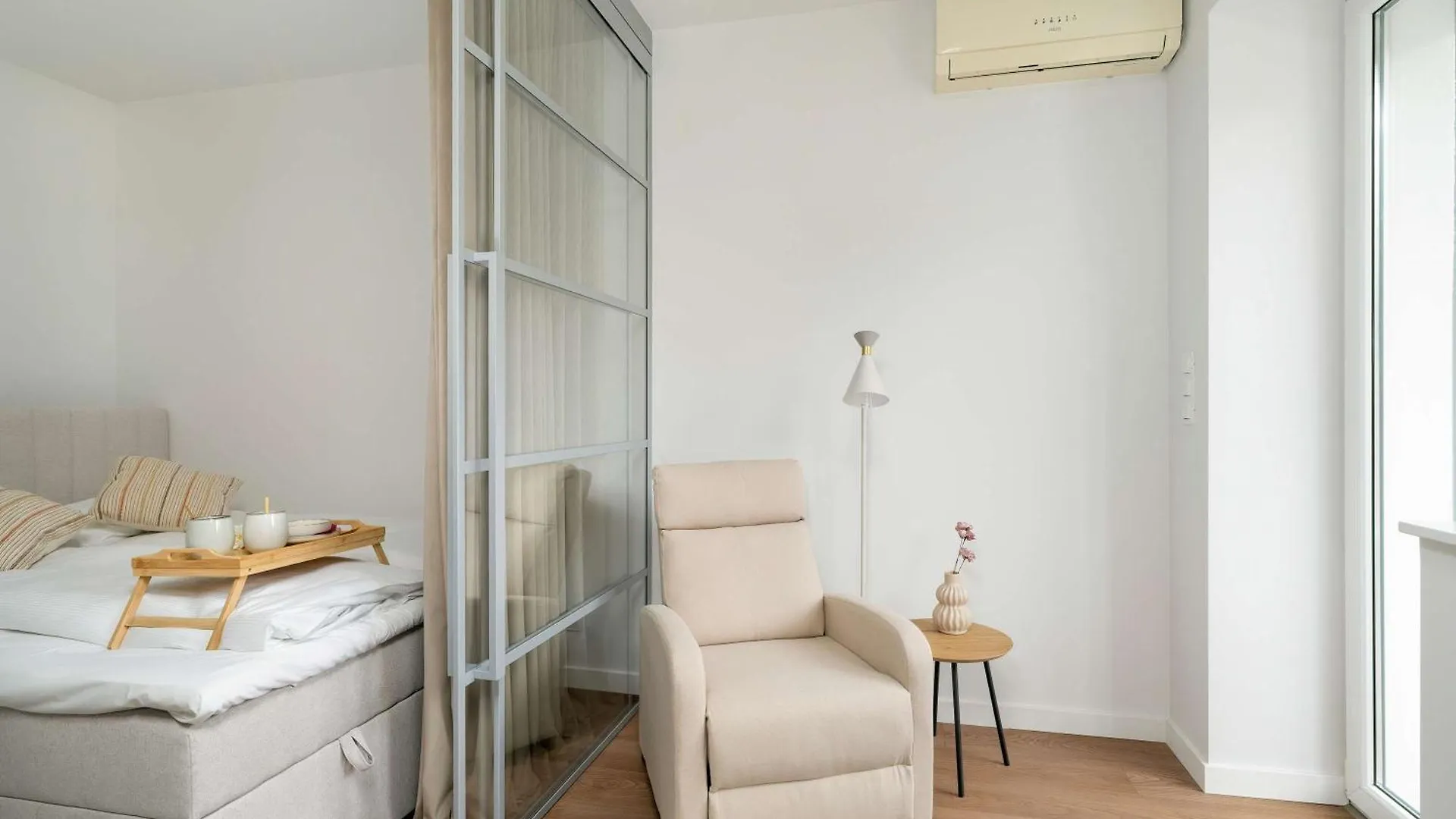 Klimatyzowane Apartamenty W Poznaniu Z Biurkiem Do Pracy Zdalnej By Noclegi Renters 波兹南